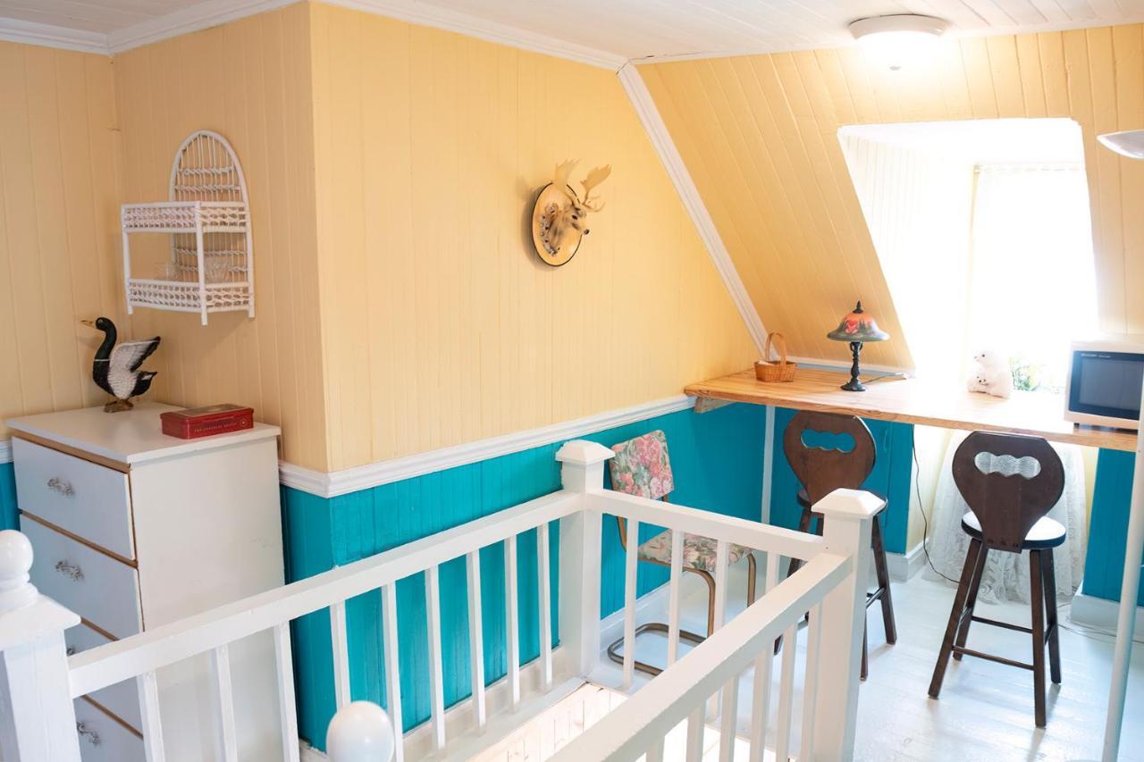 Bed & Cafe Petit Papillon Panzió Grandes-Bergeronnes Kültér fotó