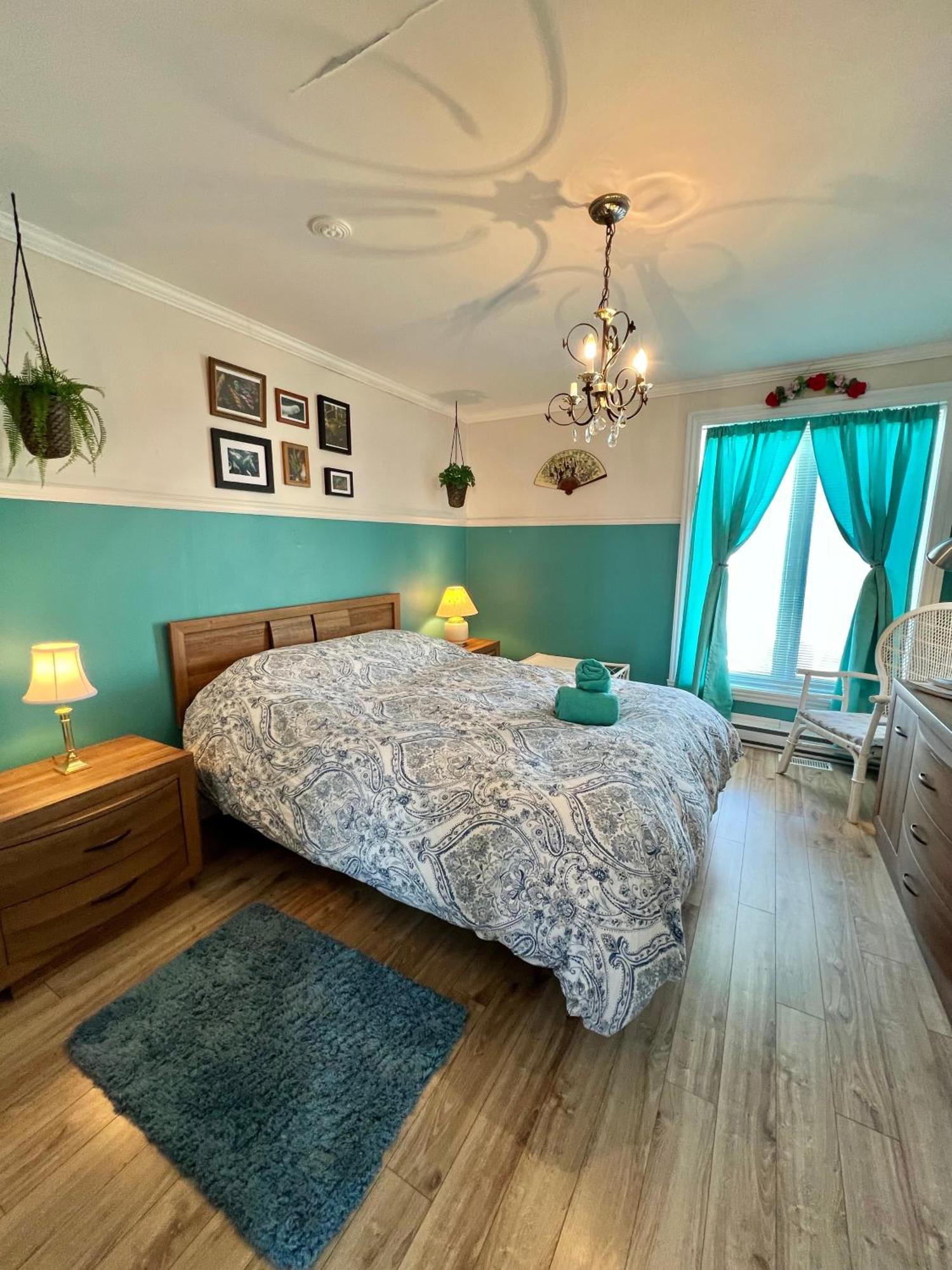 Bed & Cafe Petit Papillon Panzió Grandes-Bergeronnes Kültér fotó